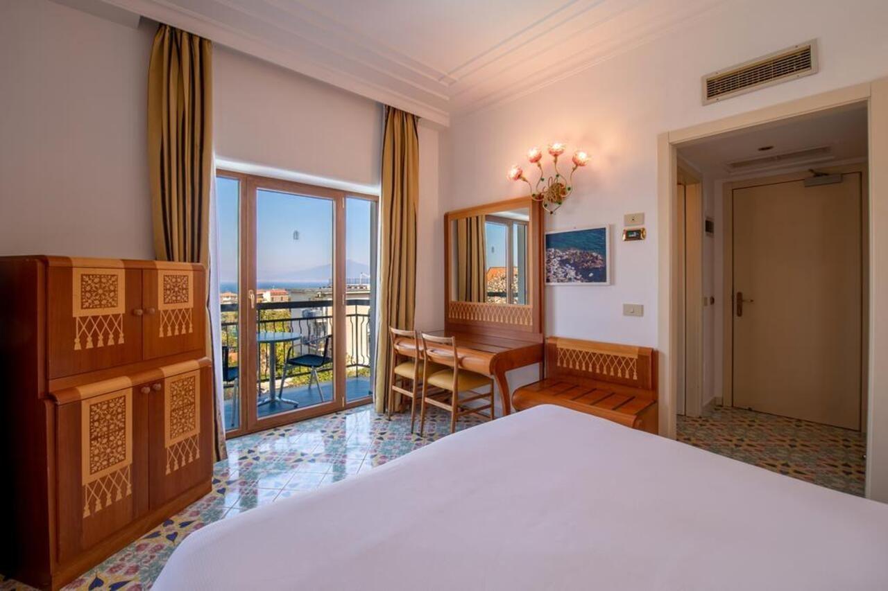 Grand Hotel Flora Sorrento Exterior photo