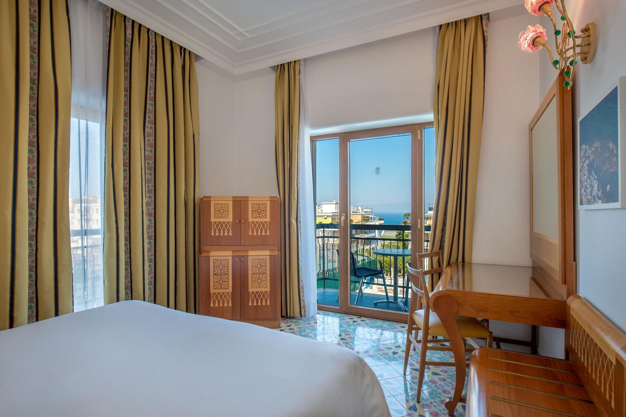 Grand Hotel Flora Sorrento Exterior photo