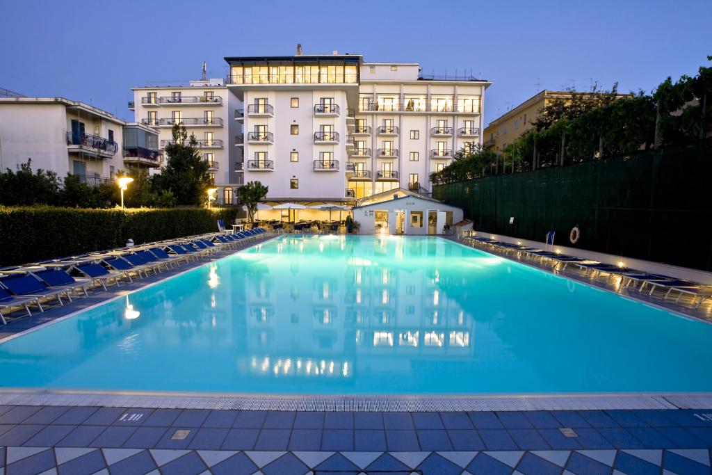 Grand Hotel Flora Sorrento Exterior photo